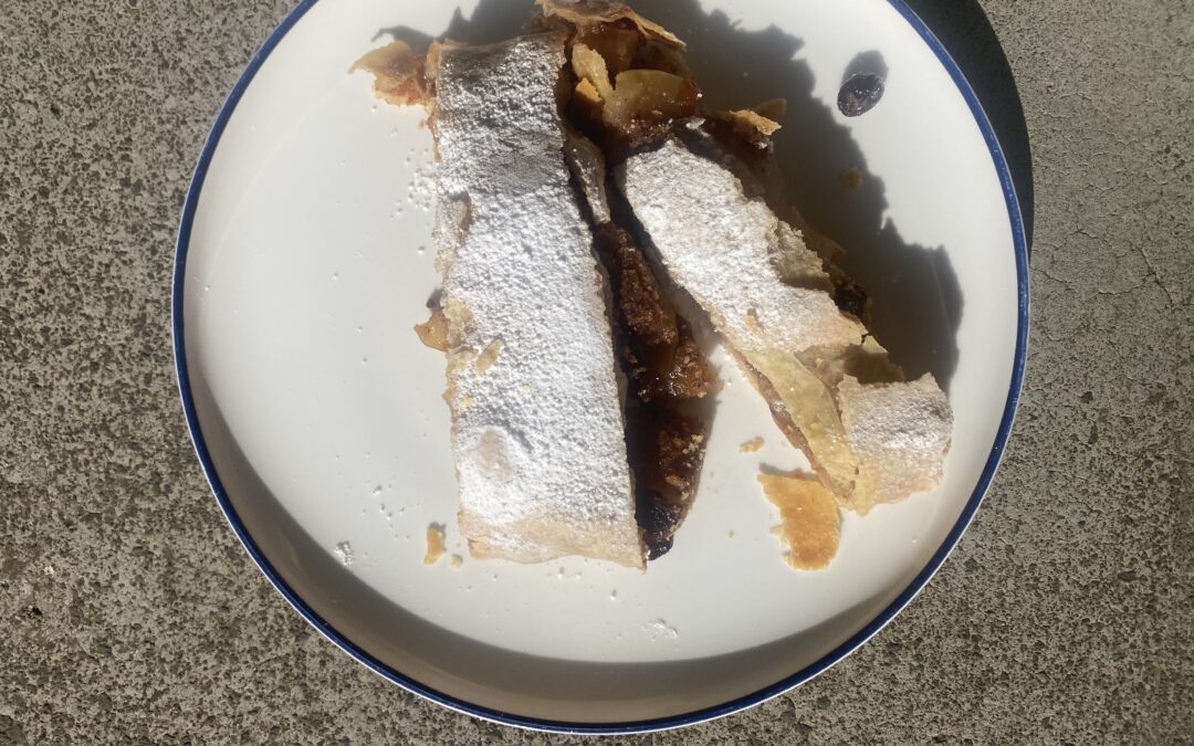 Food in Common: Viennese Appel Strudel